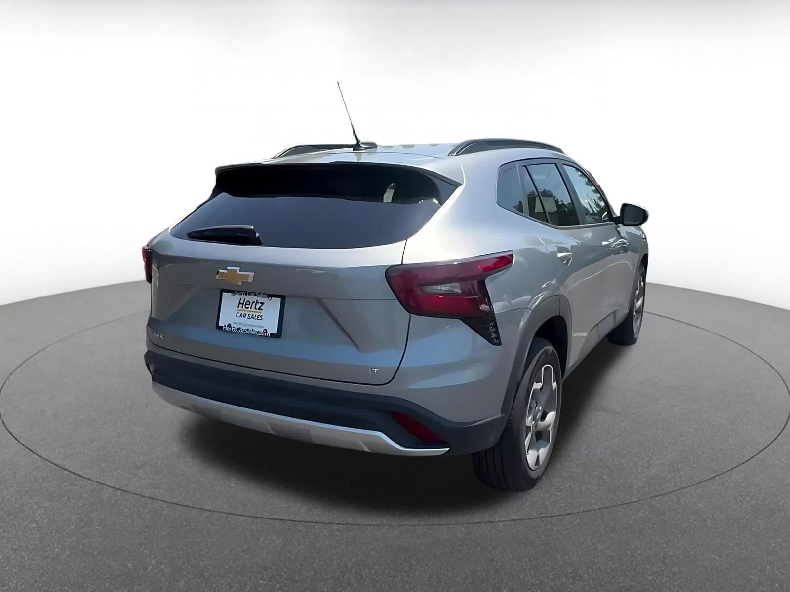 Thumbnail: 2025 Chevrolet Trax - 14