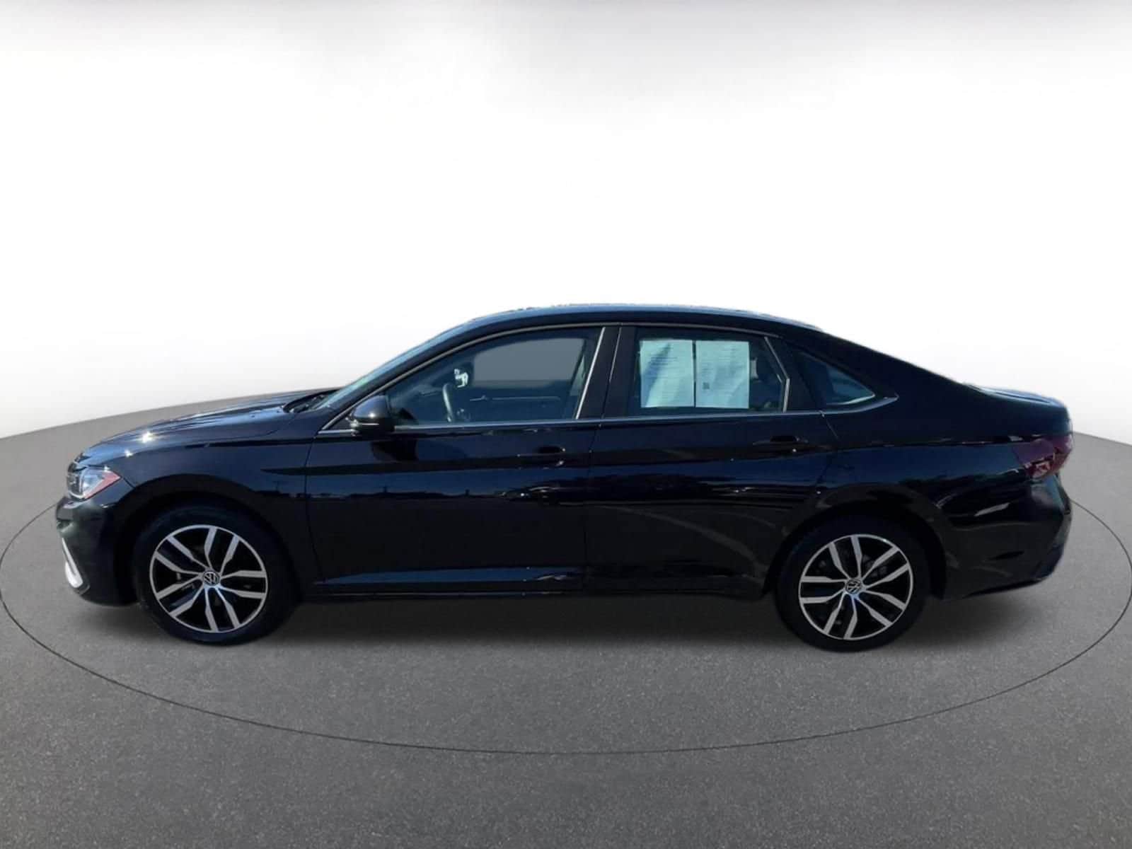 Thumbnail: 2025 Volkswagen Jetta - 9