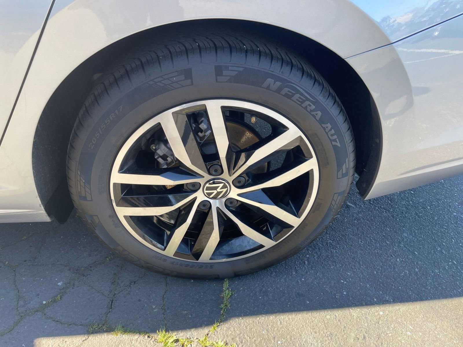 Thumbnail: 2025 Volkswagen Jetta - 30