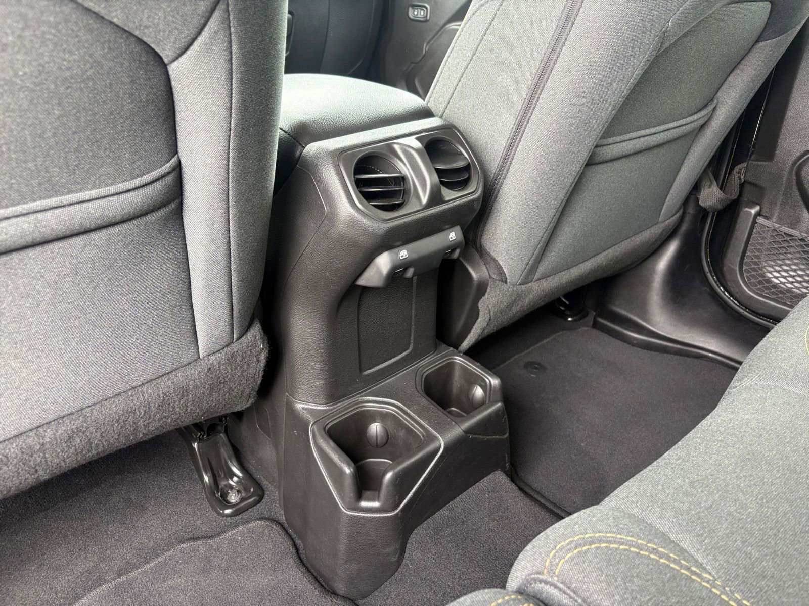 Thumbnail: 2025 Jeep Wrangler - 22