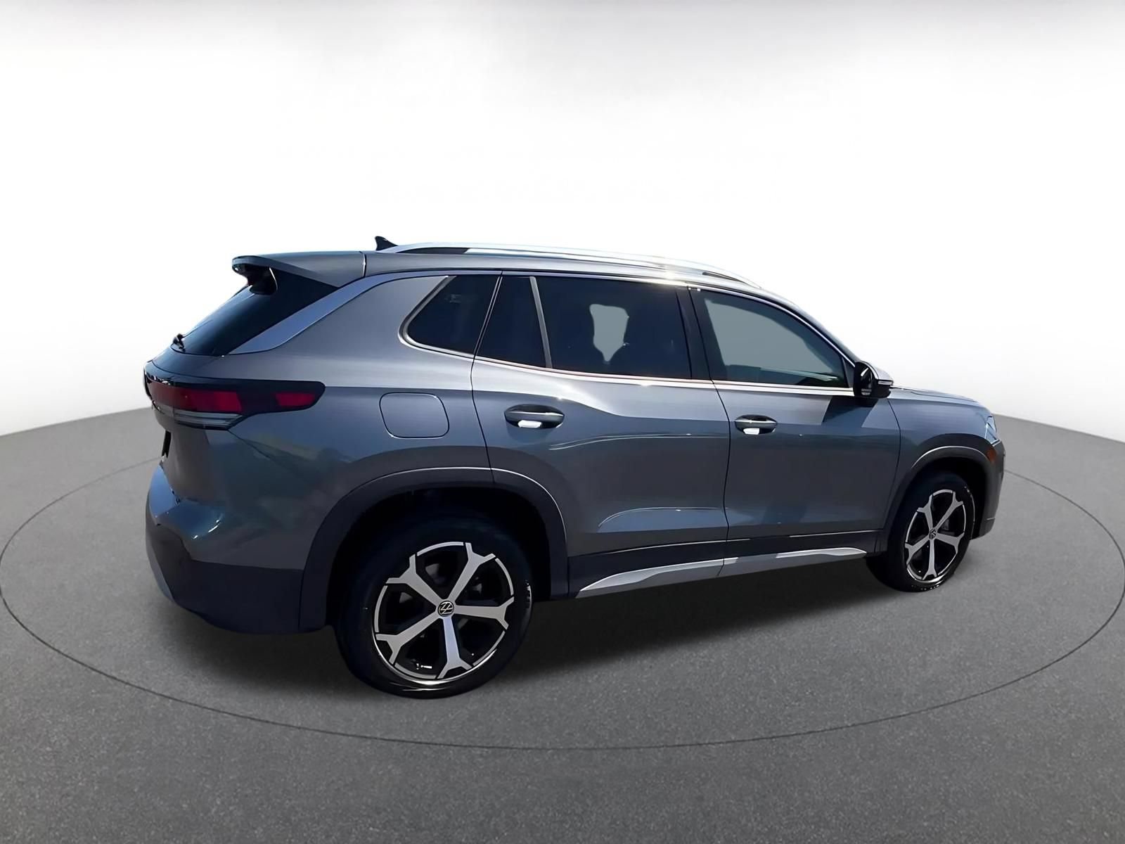 Thumbnail: 2026 Volkswagen Tiguan - 15