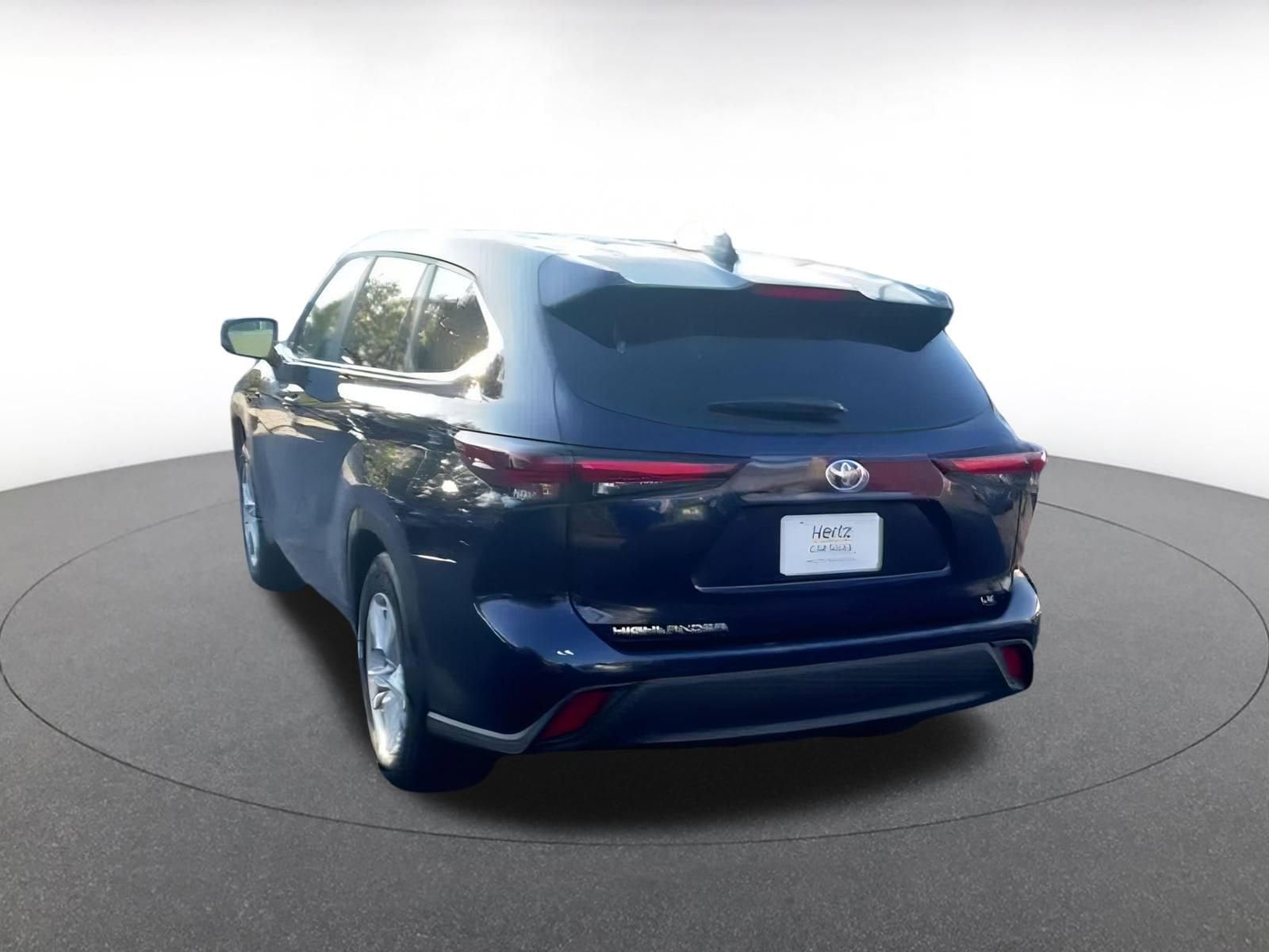 Thumbnail: 2025 Toyota Highlander - 11