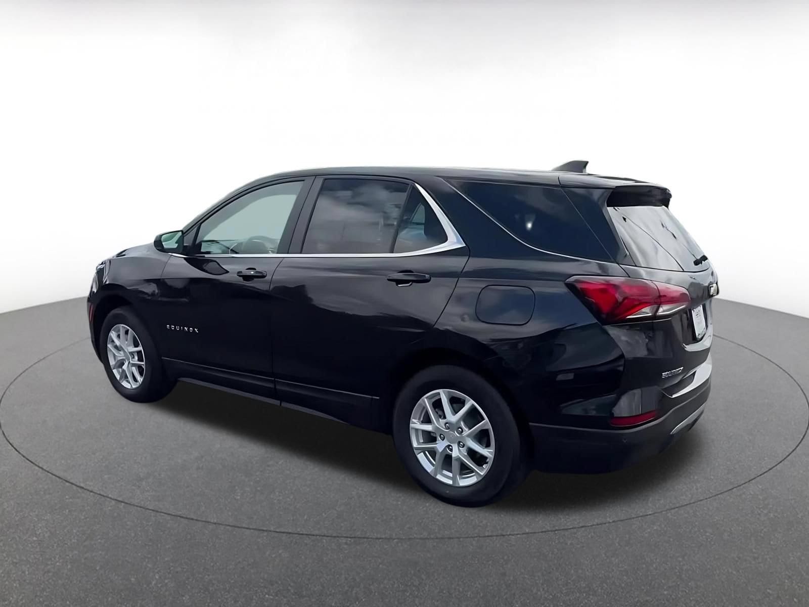 2024 Chevrolet Equinox LT - Photo 8