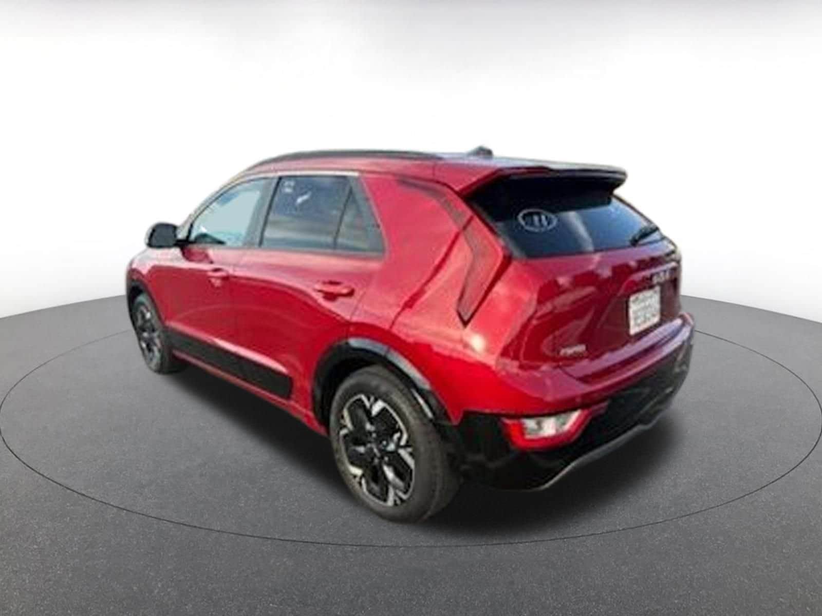 Thumbnail: 2023 Kia Niro - 3
