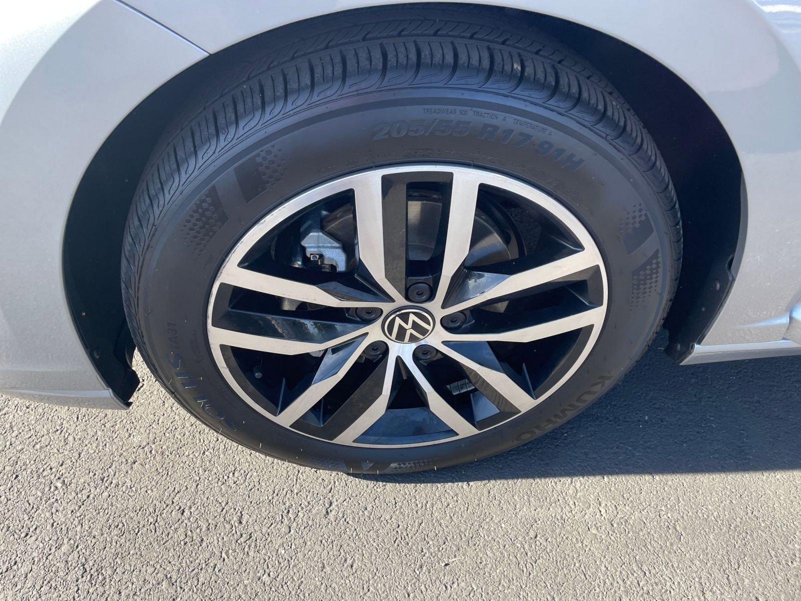 Thumbnail: 2025 Volkswagen Jetta - 30