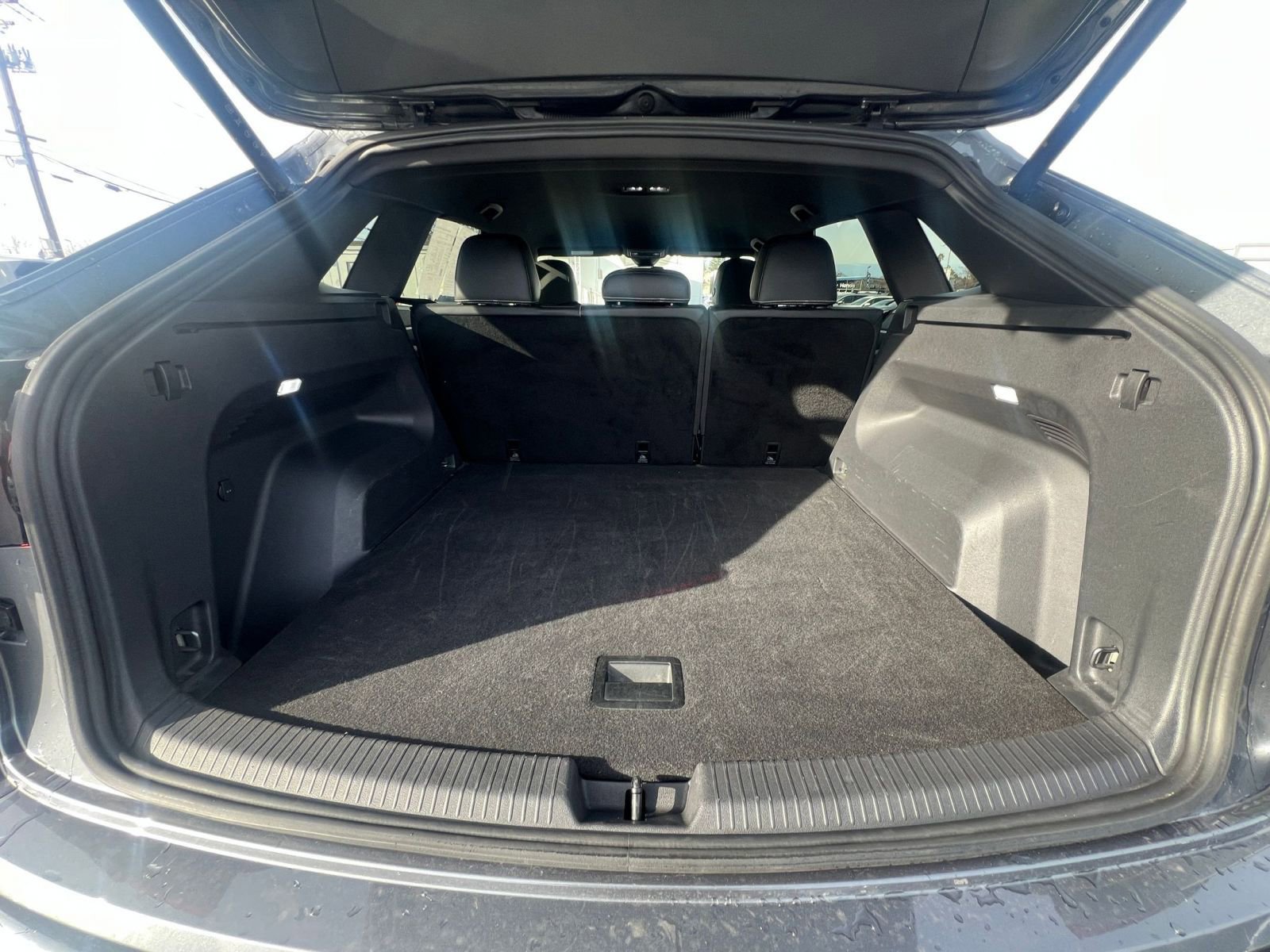 Thumbnail: 2025 Volkswagen Atlas - 31