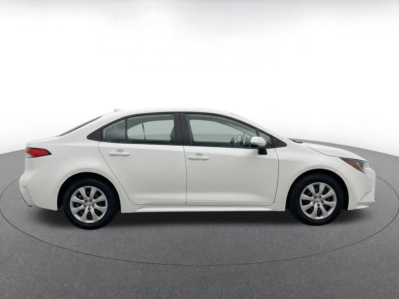 Thumbnail: 2025 Toyota Corolla - 10