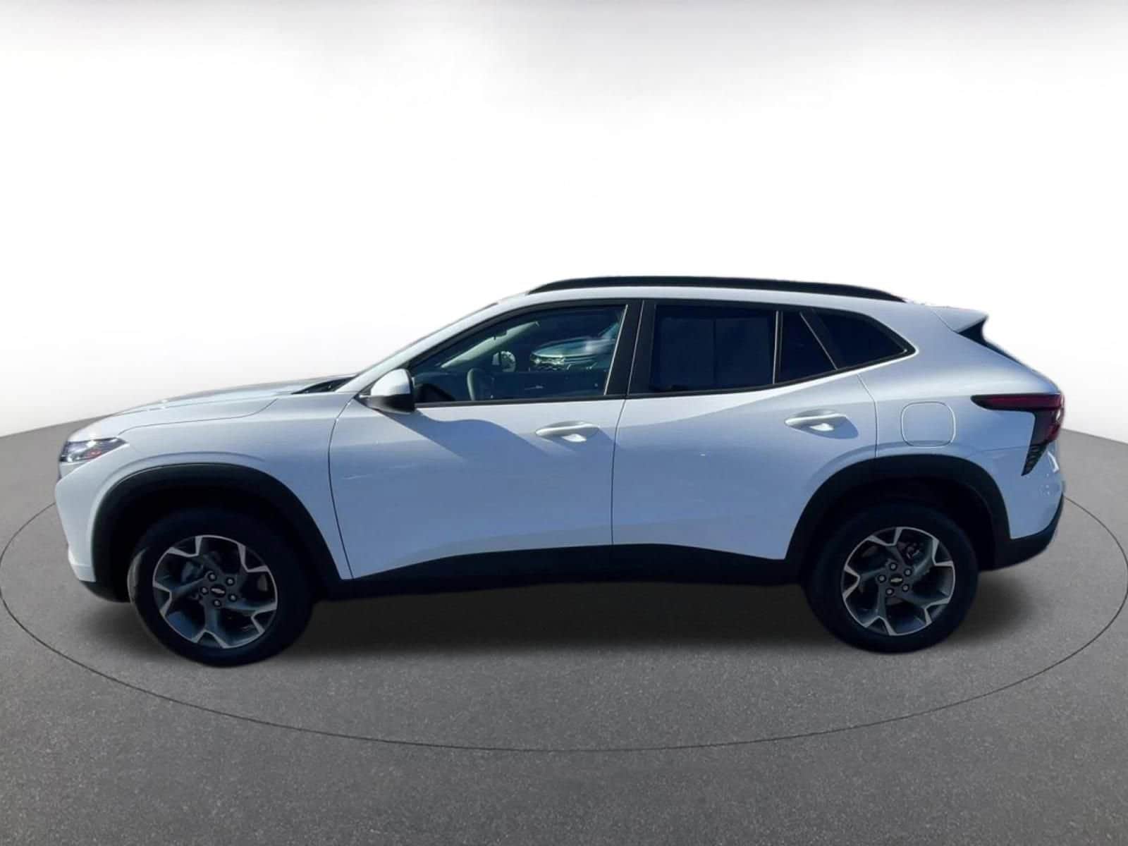 Thumbnail: 2025 Chevrolet Trax - 9