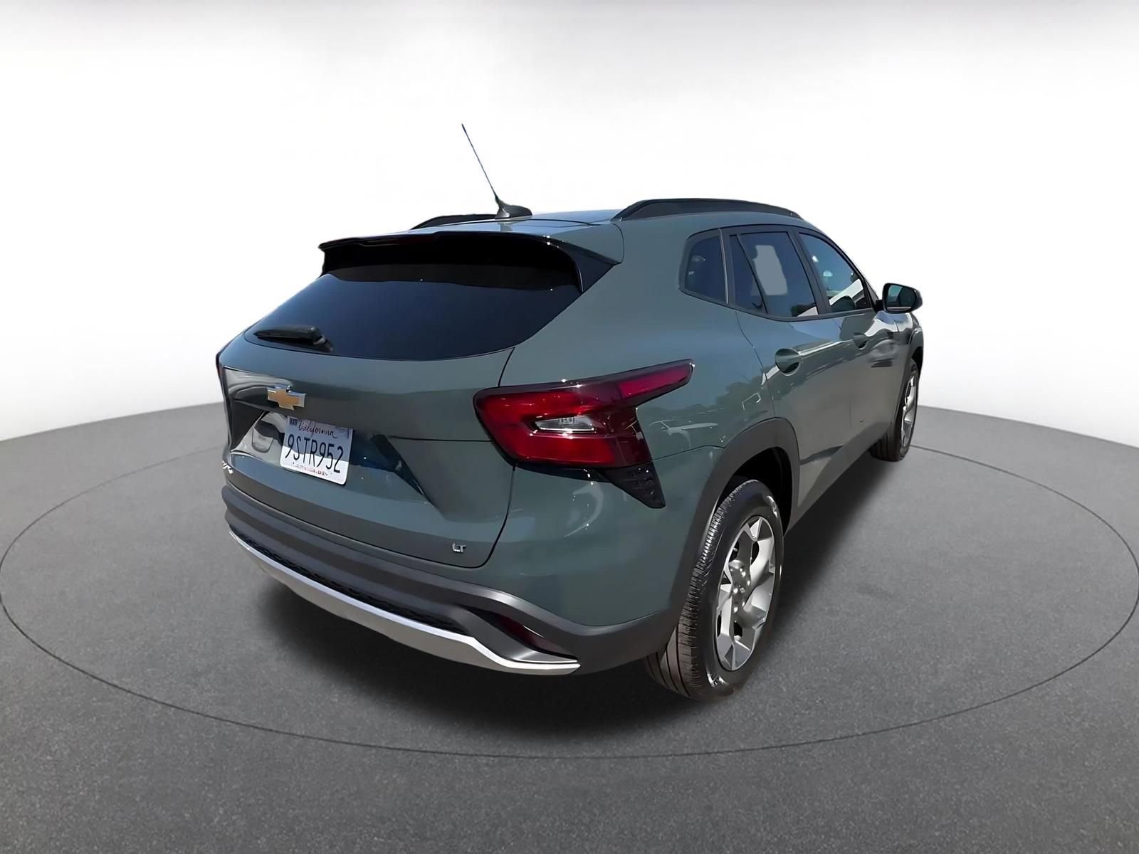 Thumbnail: 2025 Chevrolet Trax - 15