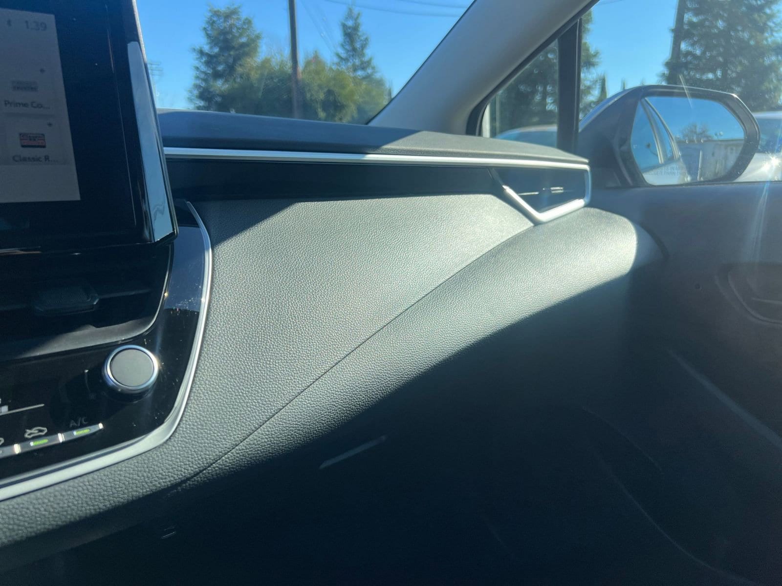 Thumbnail: 2025 Toyota Corolla - 35