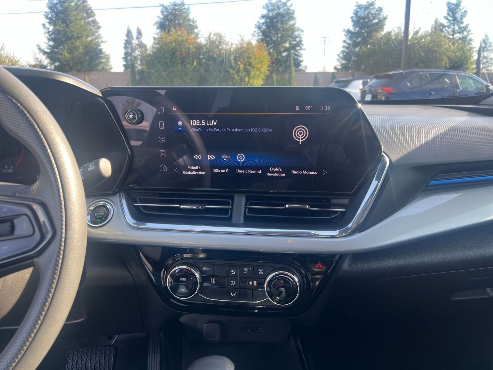 Thumbnail: 2025 Chevrolet Trax - 18