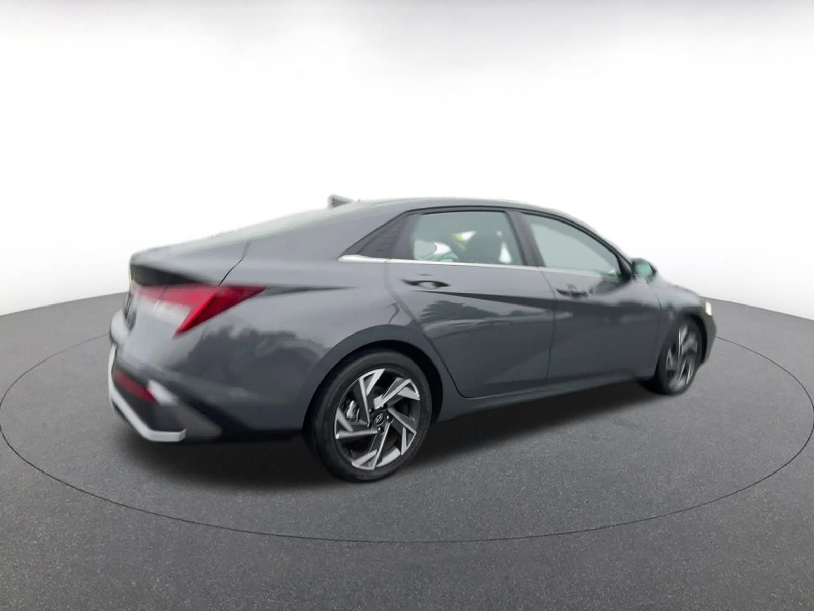 Thumbnail: 2025 Hyundai Elantra - 15