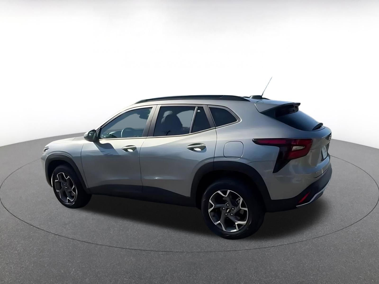 Thumbnail: 2025 Chevrolet Trax - 10