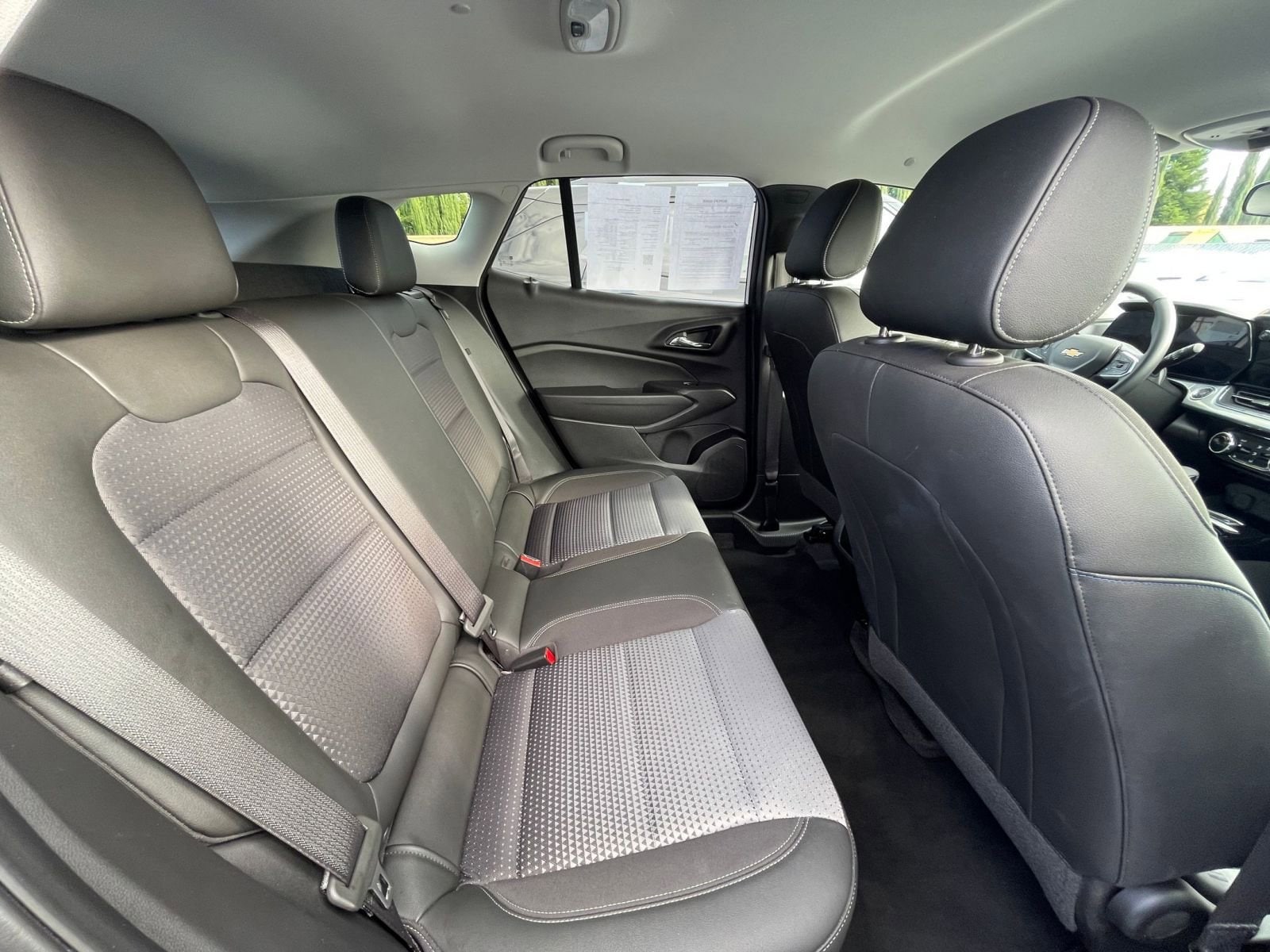 Thumbnail: 2025 Chevrolet Trax - 24