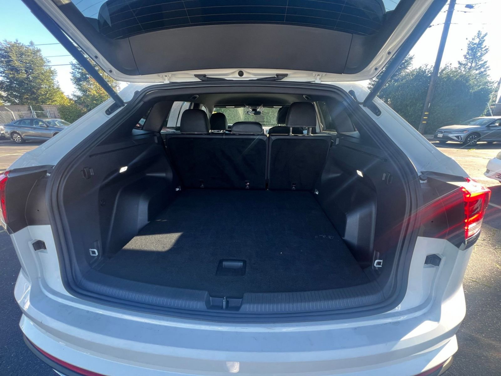 Thumbnail: 2025 Volkswagen Atlas - 32