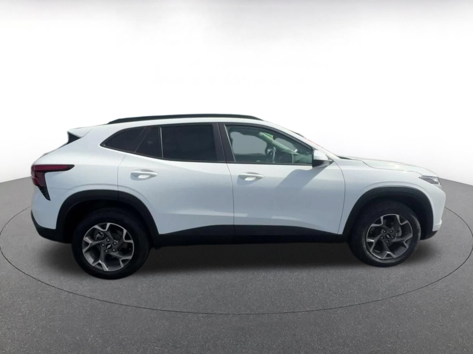 Thumbnail: 2025 Chevrolet Trax - 15