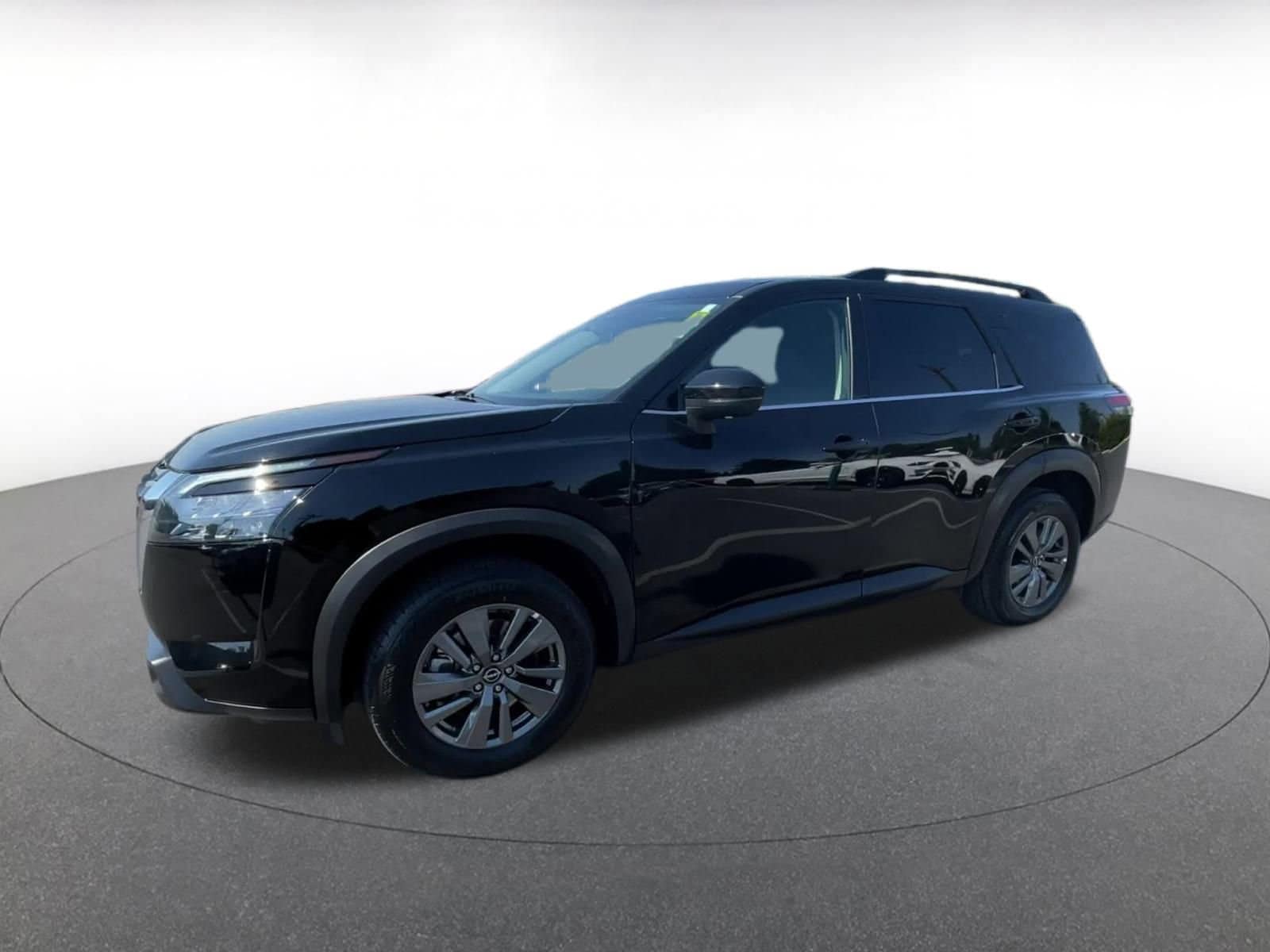 Thumbnail: 2024 Nissan Pathfinder - 7