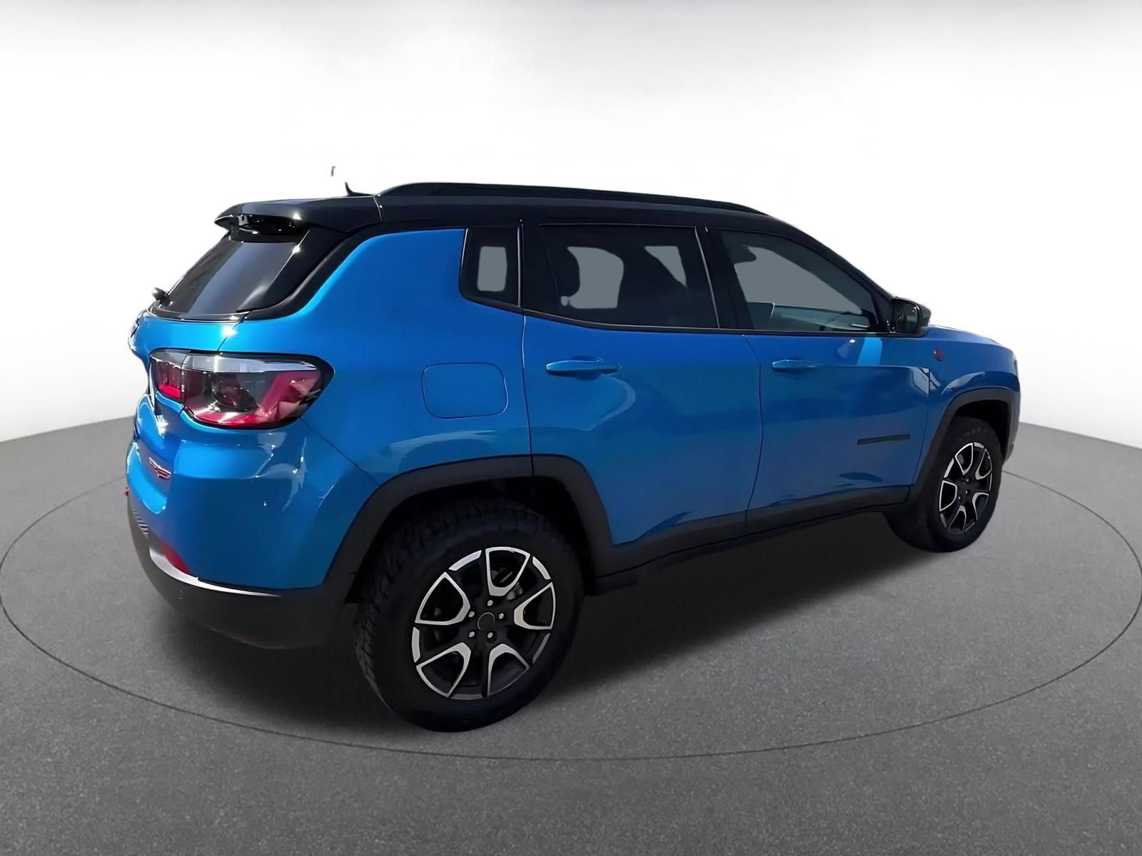 Thumbnail: 2025 Jeep Compass - 15