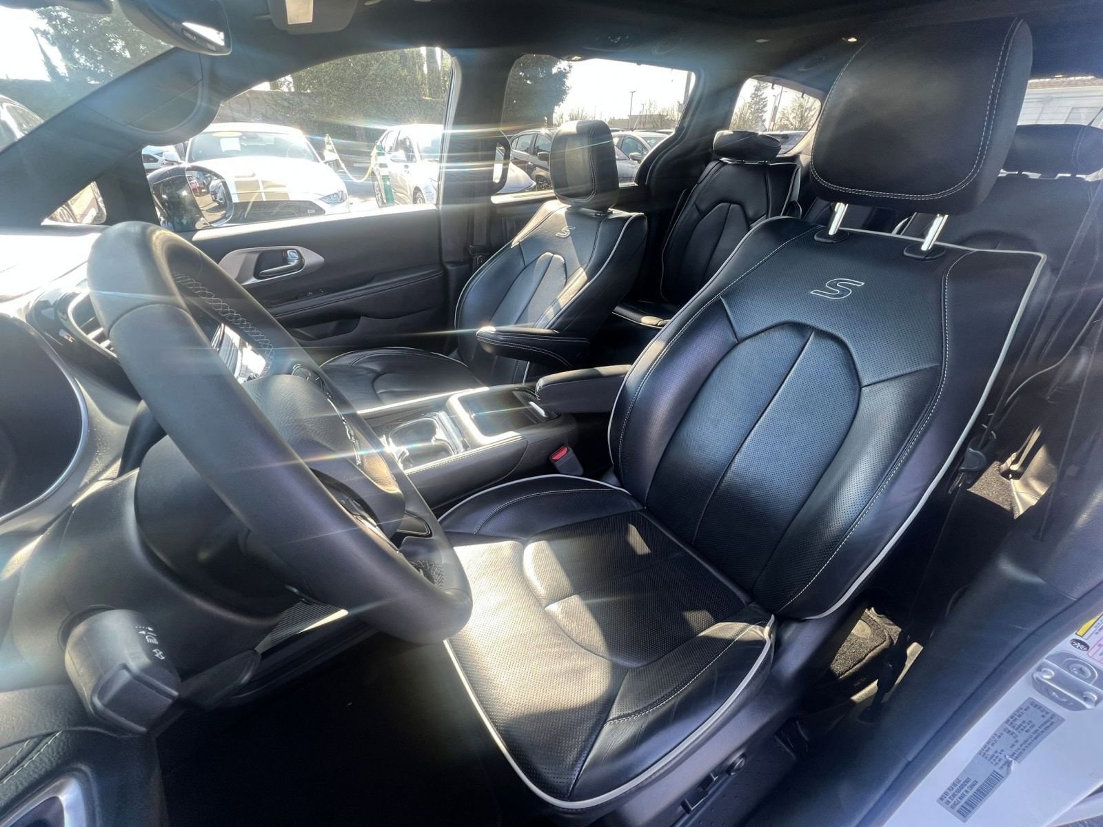 Thumbnail: 2025 Chrysler Pacifica - 34