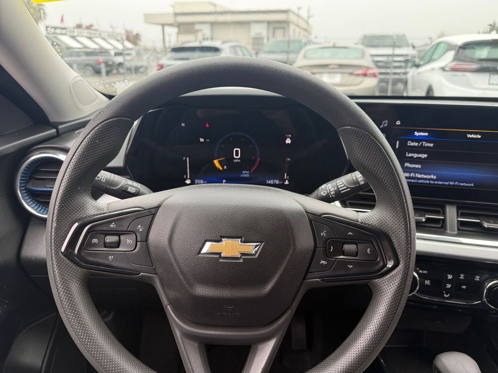 Thumbnail: 2025 Chevrolet Trax - 32