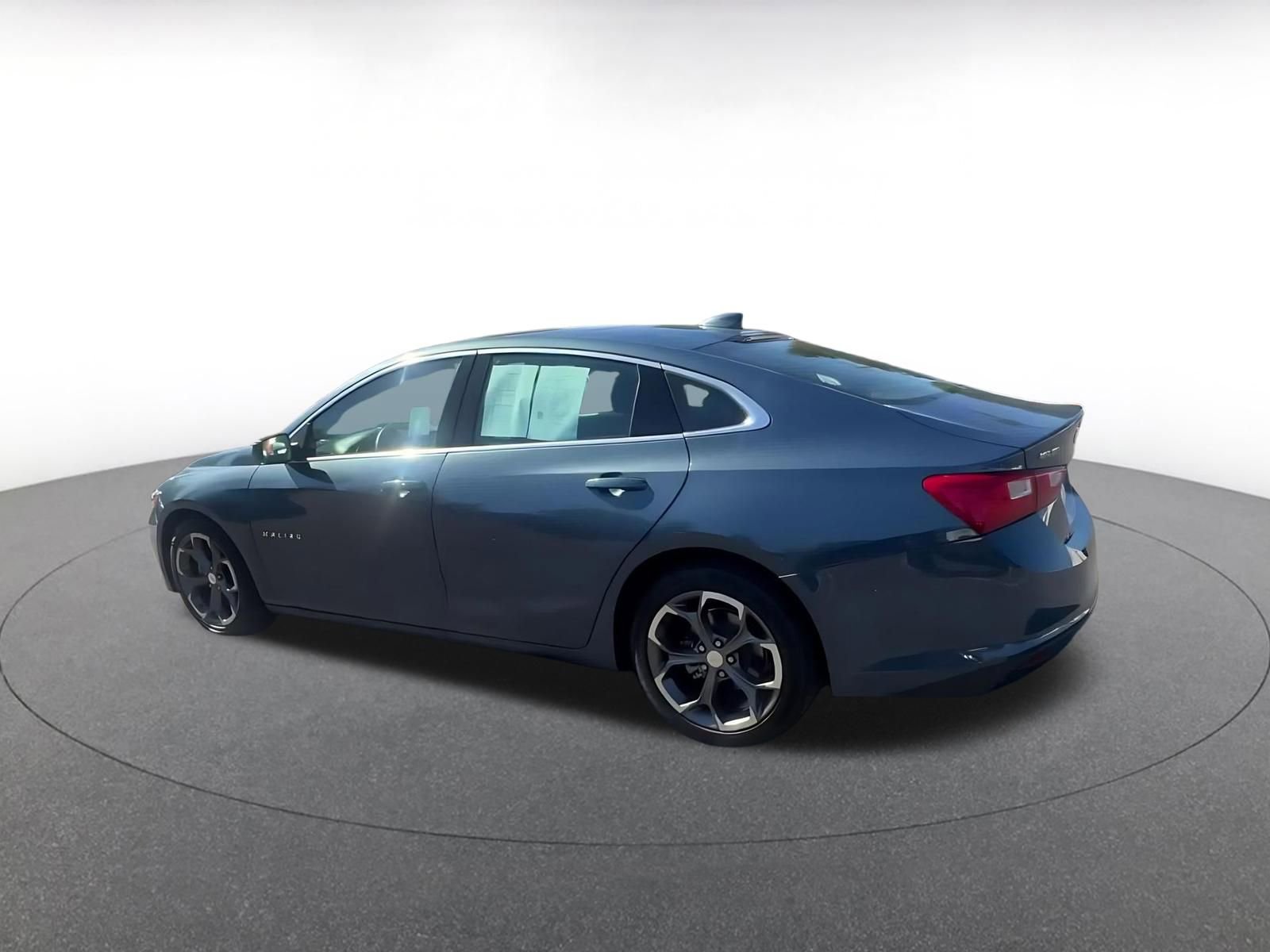 Thumbnail: 2024 Chevrolet Malibu - 10