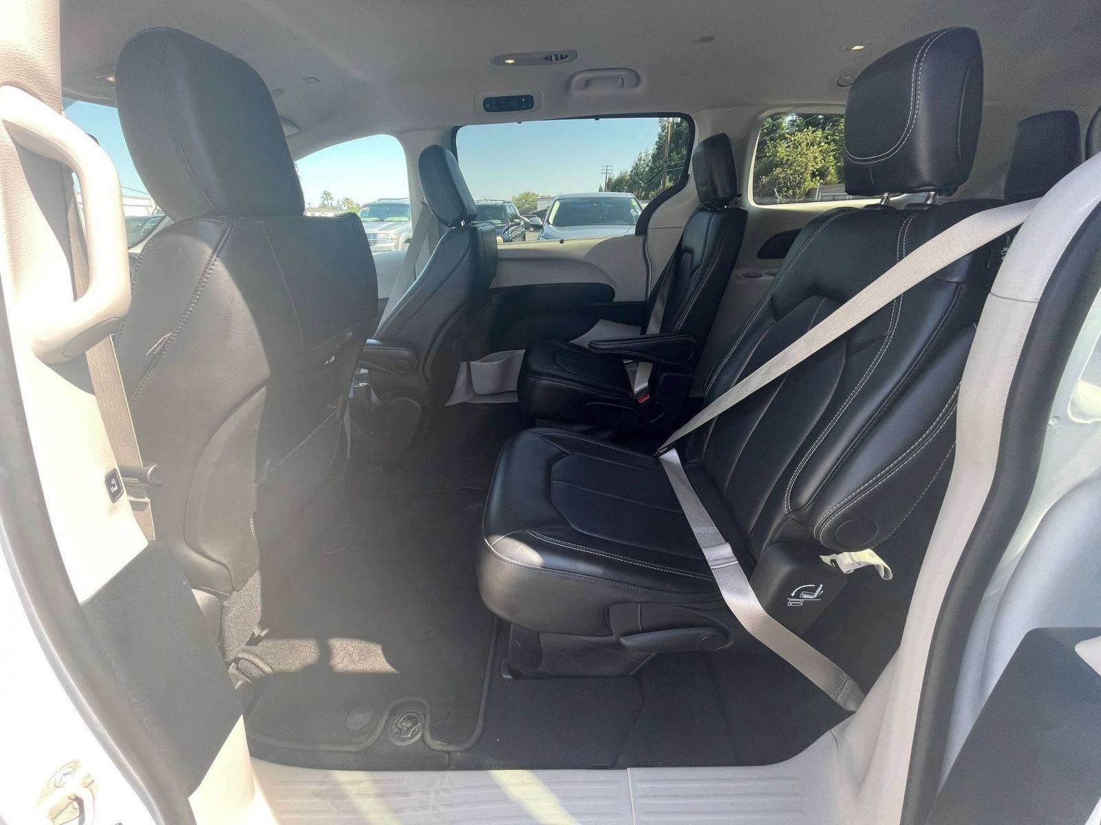 Thumbnail: 2024 Chrysler Pacifica - 25