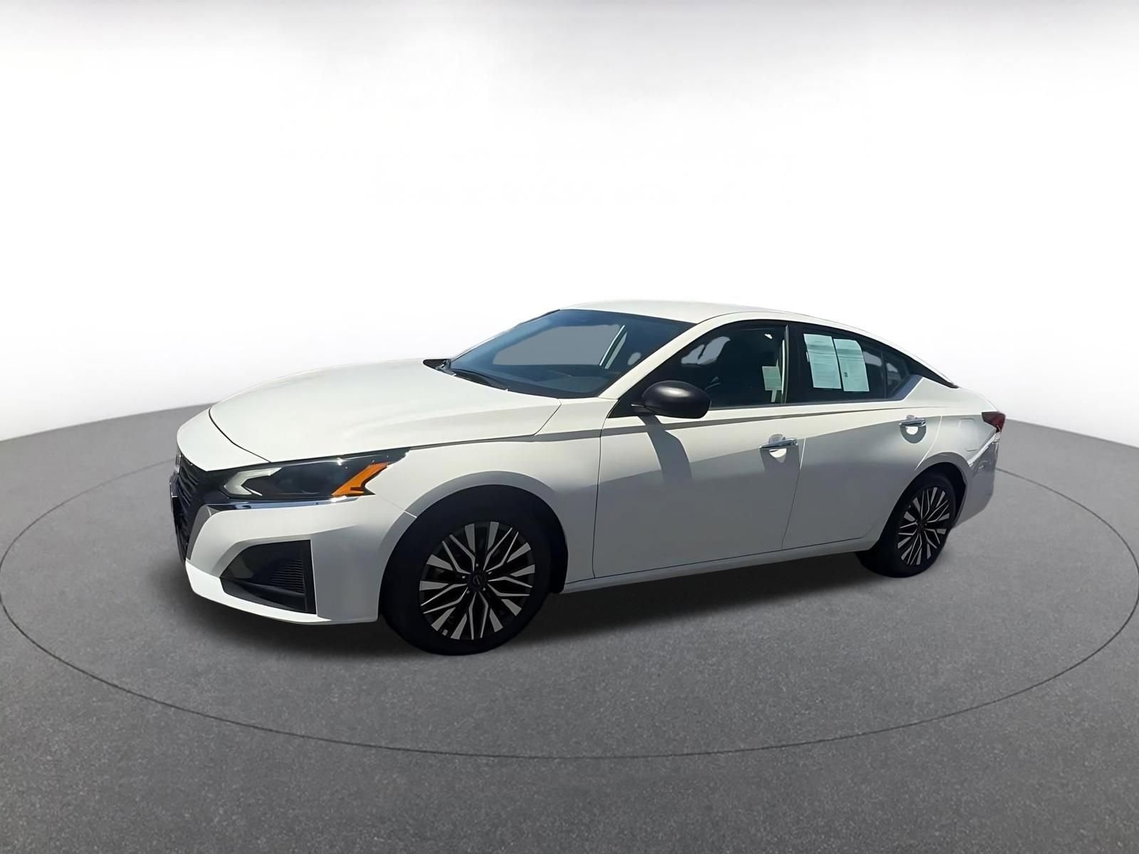 Thumbnail: 2025 Nissan Altima - 8
