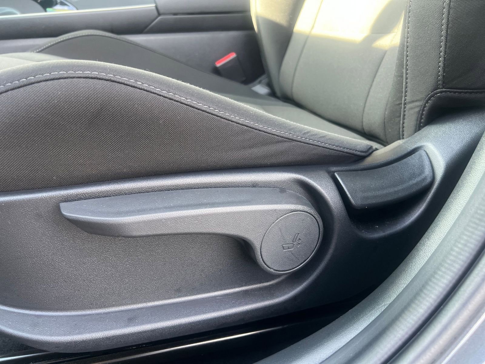 Thumbnail: 2025 Hyundai Elantra - 23