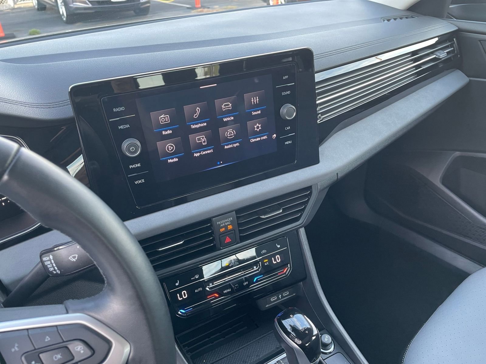 Thumbnail: 2025 Volkswagen Jetta - 18