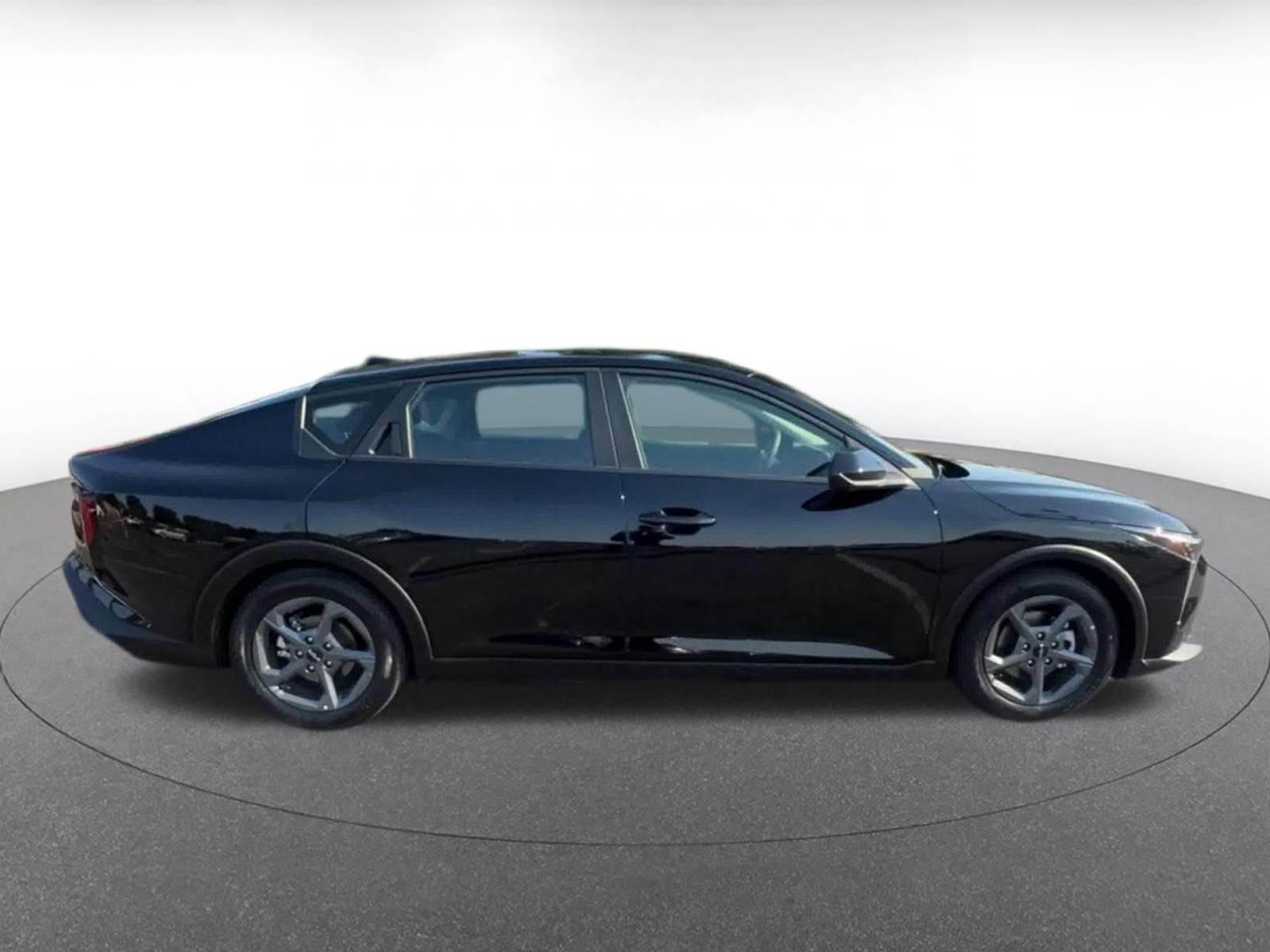 Thumbnail: 2025 Kia K4 - 16