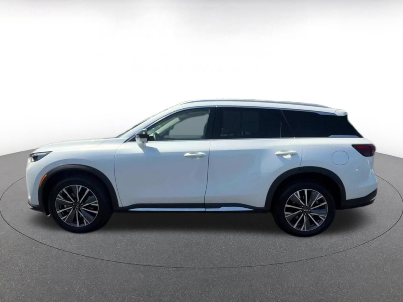 Thumbnail: 2026 INFINITI QX60 - 9