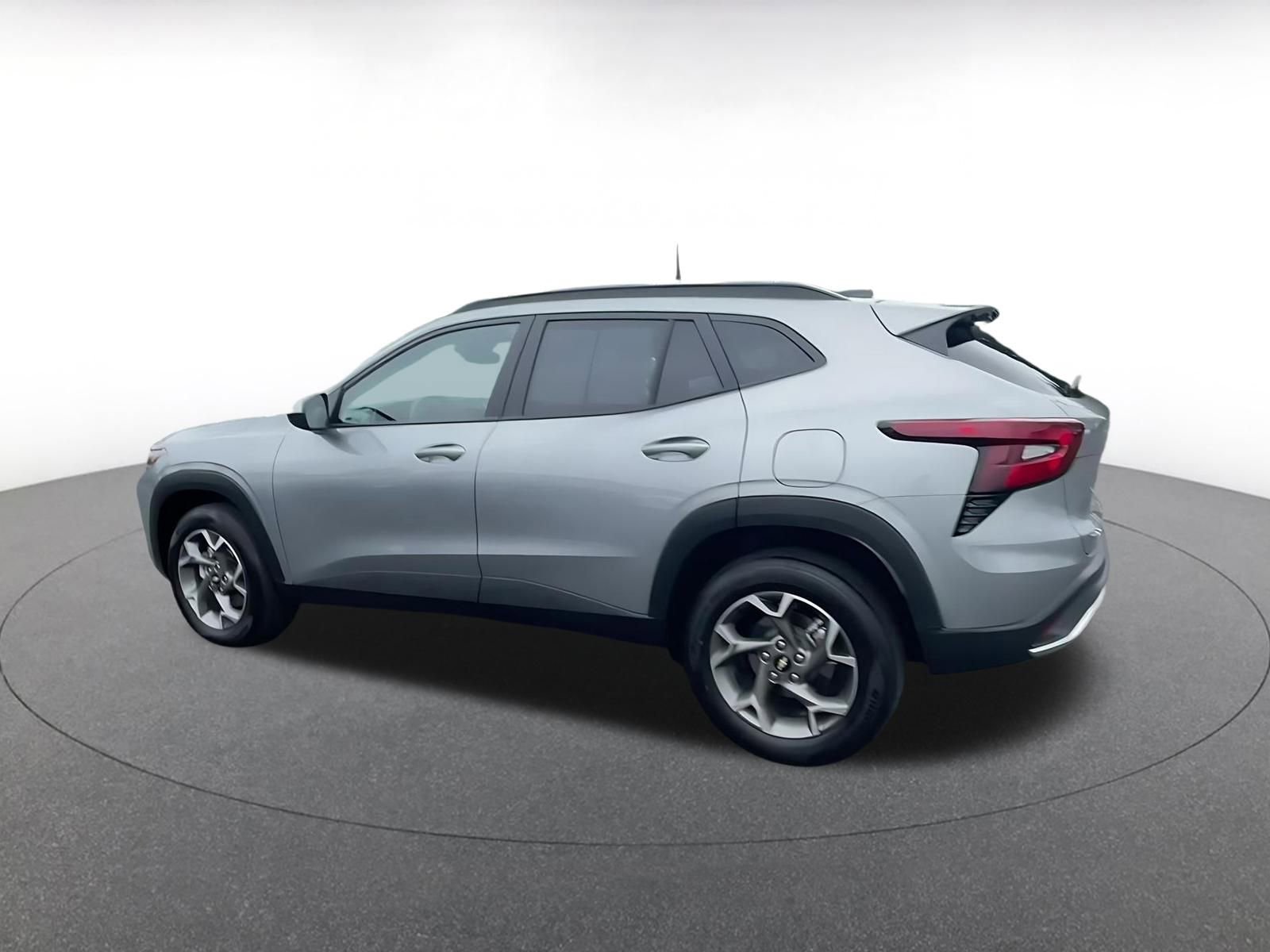 Thumbnail: 2025 Chevrolet Trax - 10