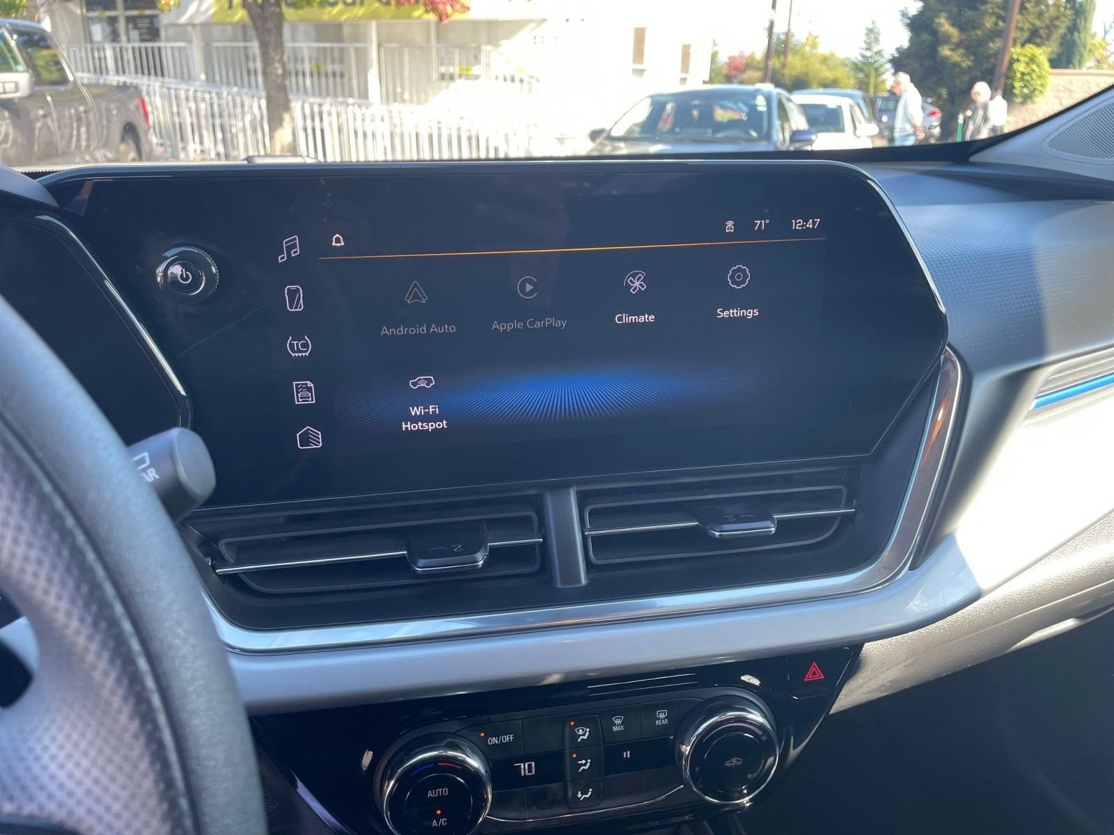 Thumbnail: 2025 Chevrolet Trax - 21