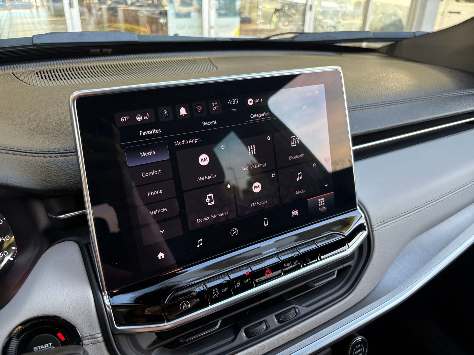 Thumbnail: 2025 Jeep Compass - 21