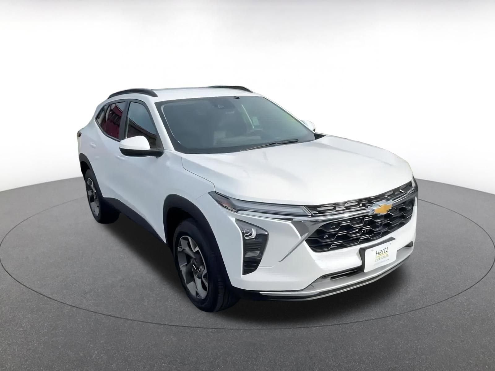 Thumbnail: 2025 Chevrolet Trax - 3