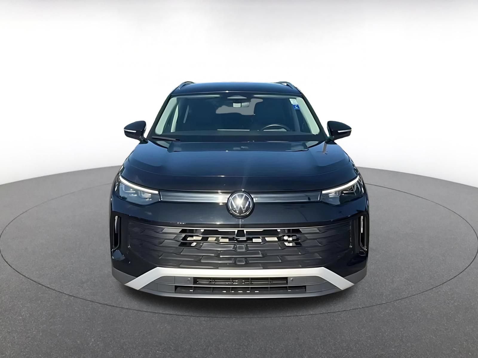 Thumbnail: 2026 Volkswagen Tiguan - 4