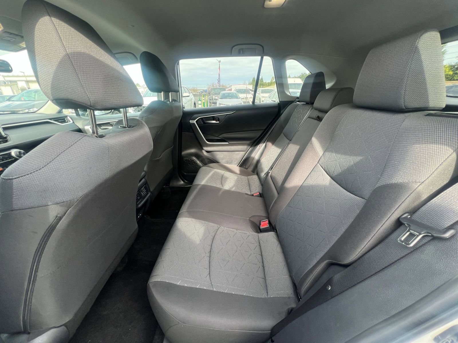 Thumbnail: 2025 Toyota RAV4 - 25