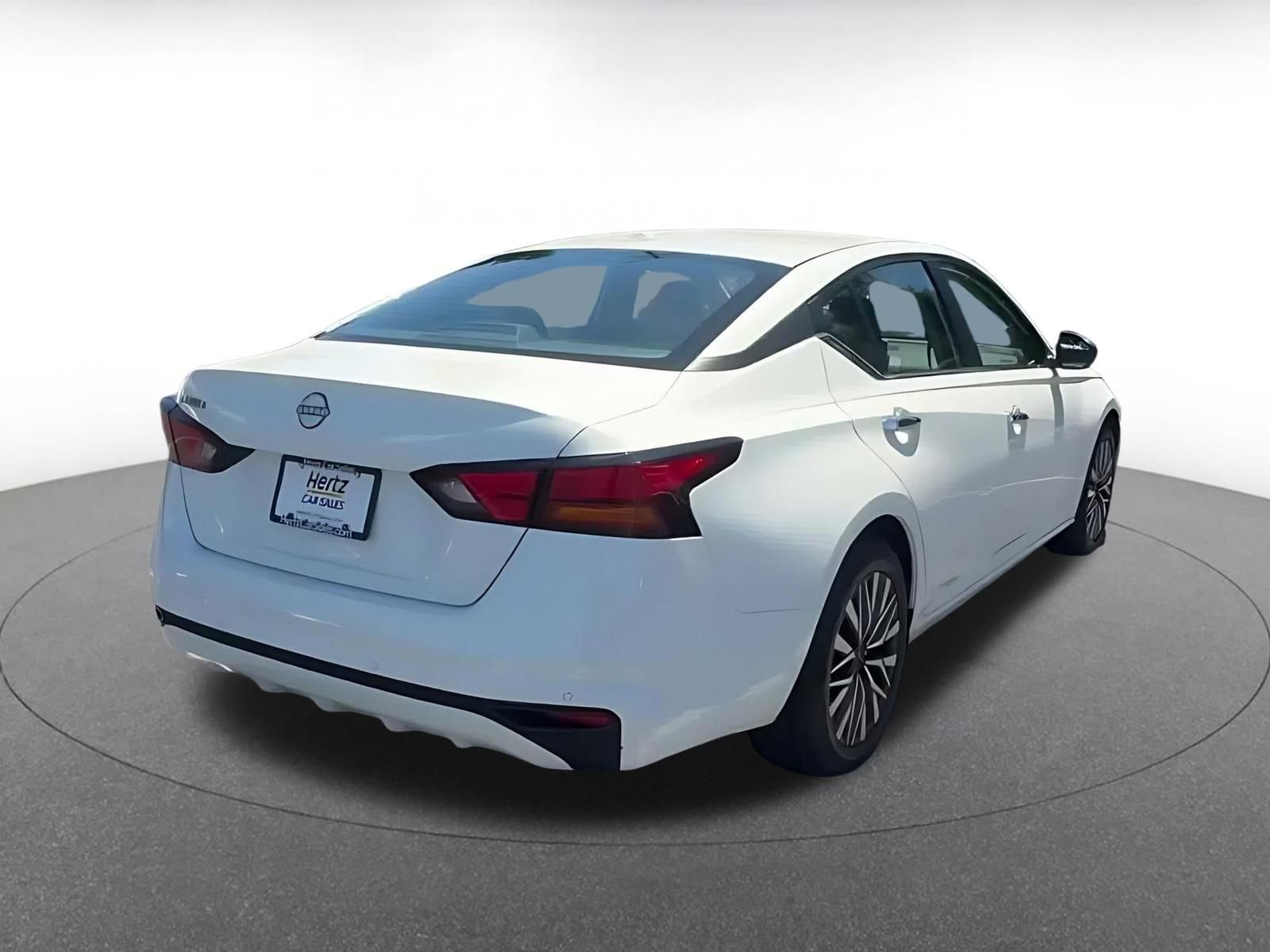 Thumbnail: 2025 Nissan Altima - 12