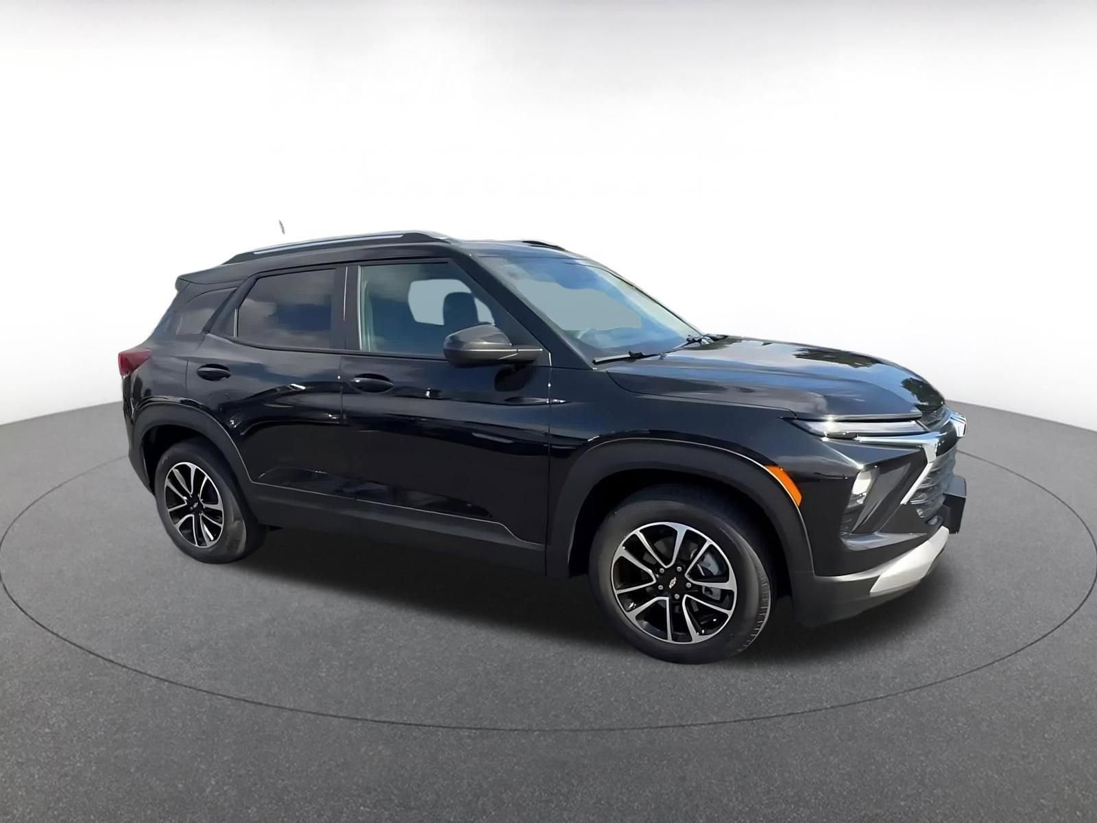 Thumbnail: 2025 Chevrolet TrailBlazer - 2