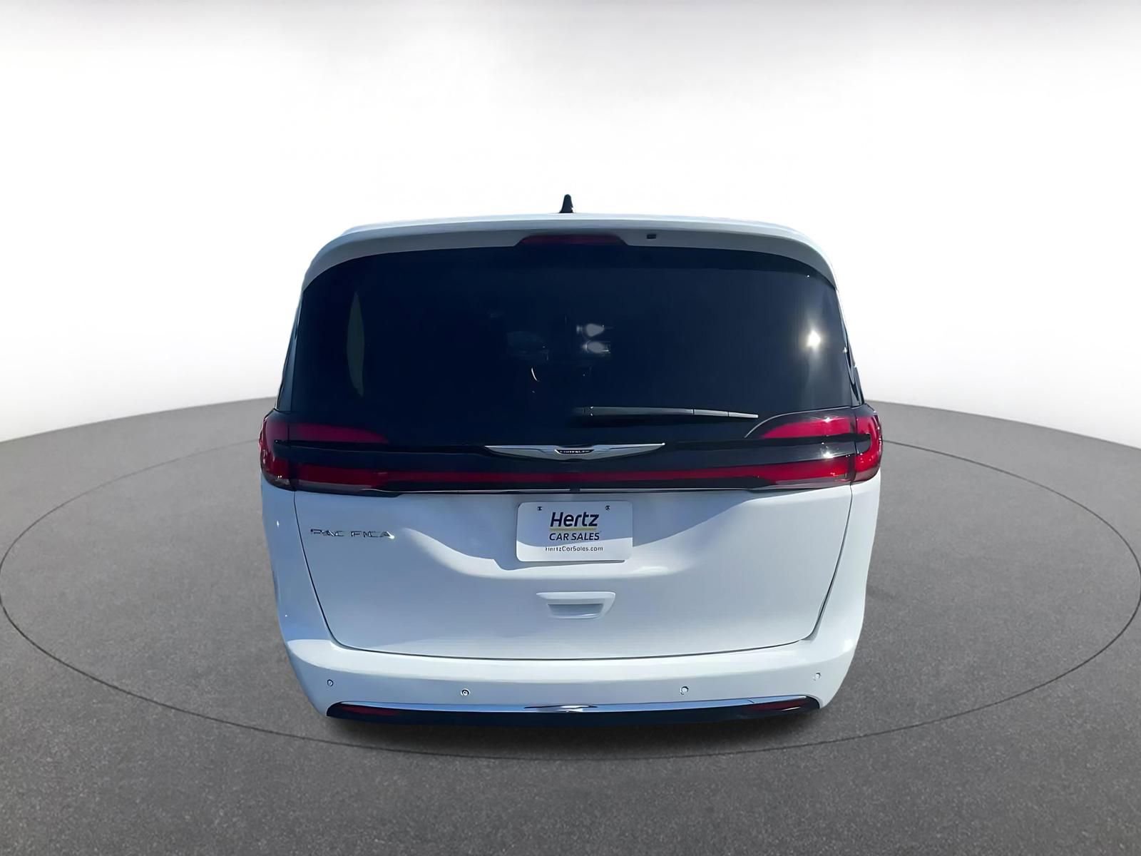 Thumbnail: 2024 Chrysler Pacifica - 12