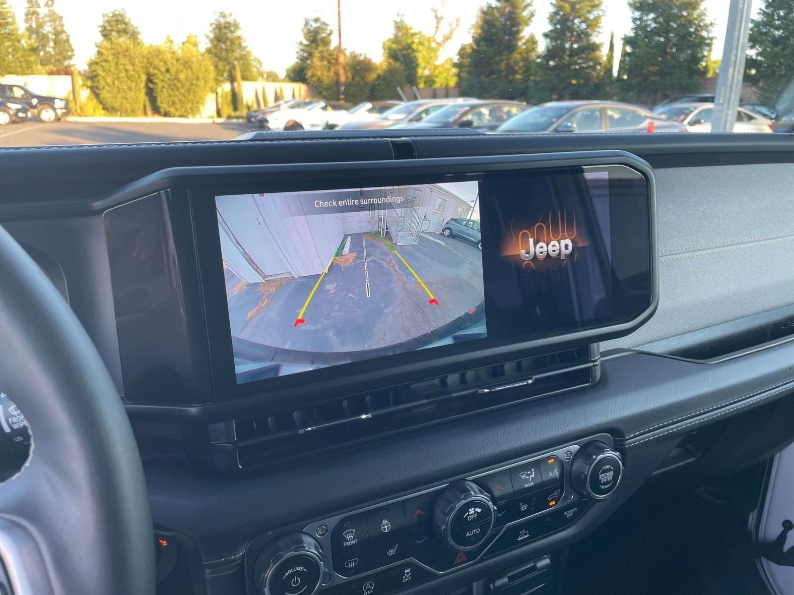 Thumbnail: 2025 Jeep Wrangler - 17