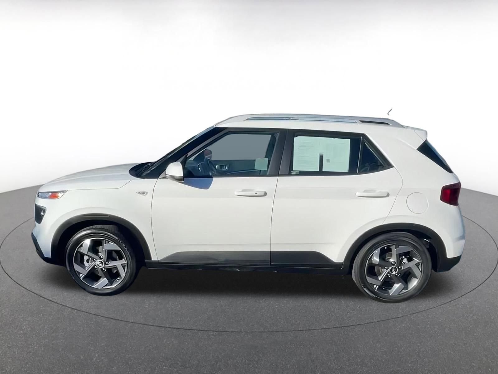 Thumbnail: 2025 Hyundai Venue - 9