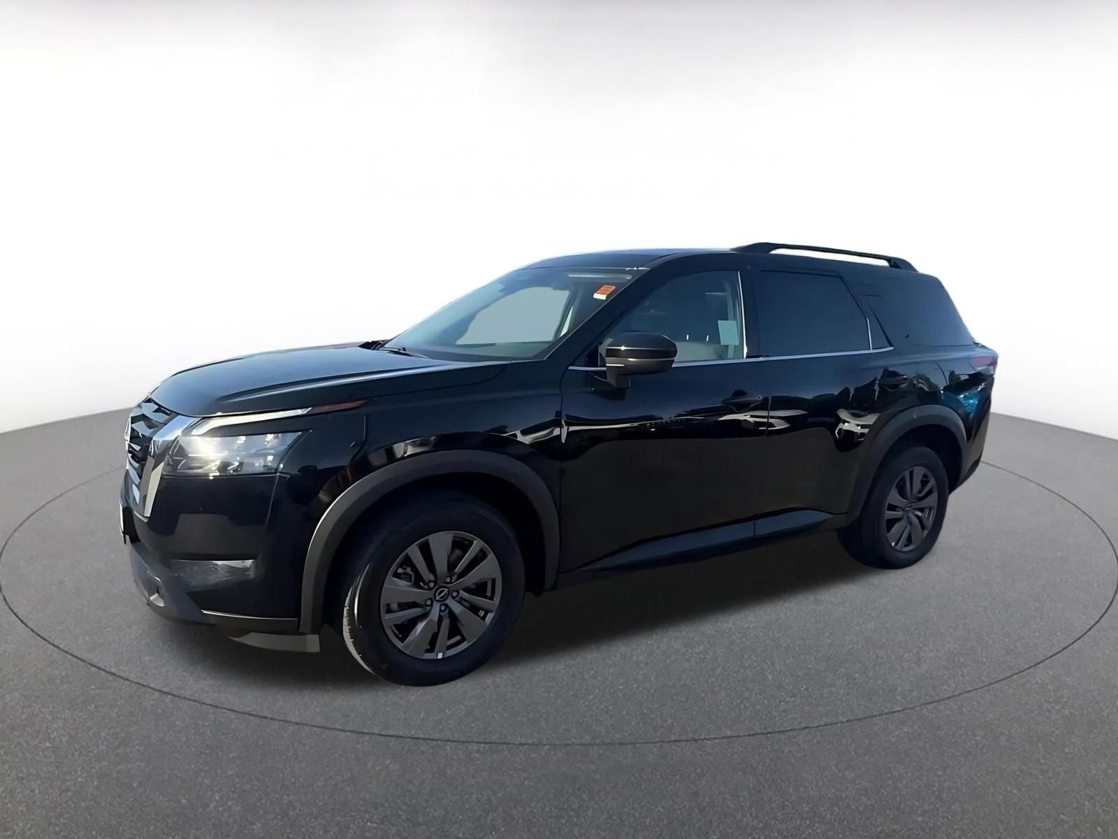 Thumbnail: 2025 Nissan Pathfinder - 8