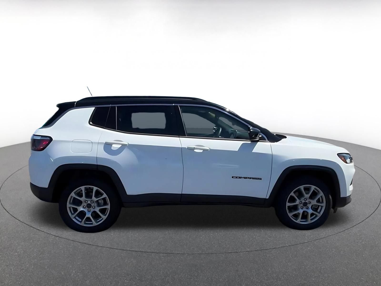 Thumbnail: 2025 Jeep Compass - 16