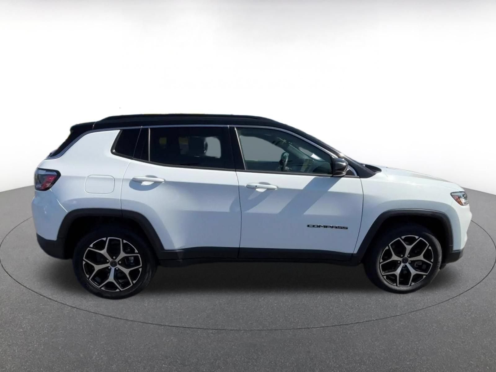 Thumbnail: 2025 Jeep Compass - 16