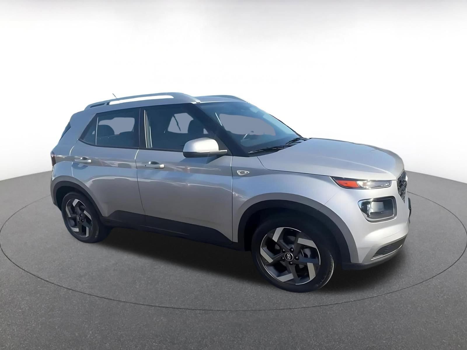 Thumbnail: 2025 Hyundai Venue - 2