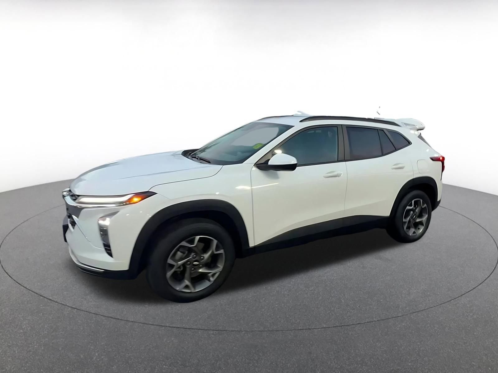 Thumbnail: 2025 Chevrolet Trax - 8