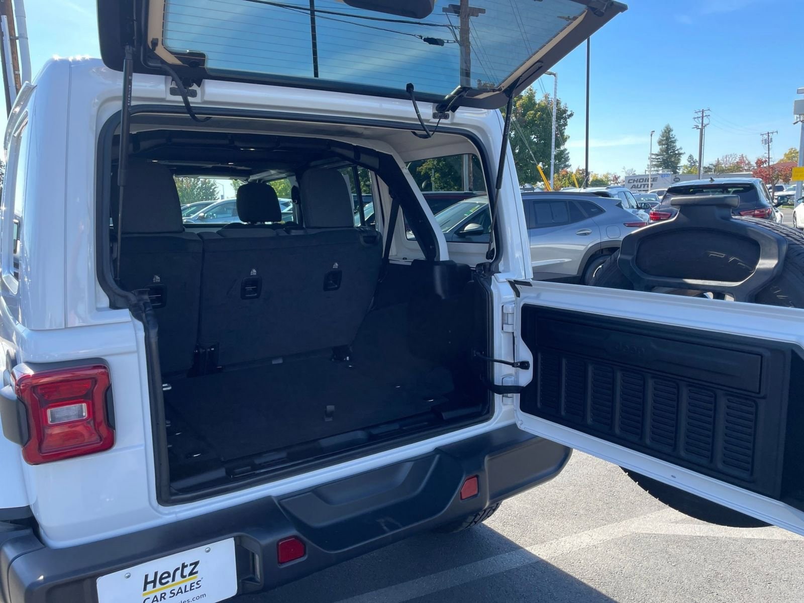 Thumbnail: 2025 Jeep Wrangler - 30