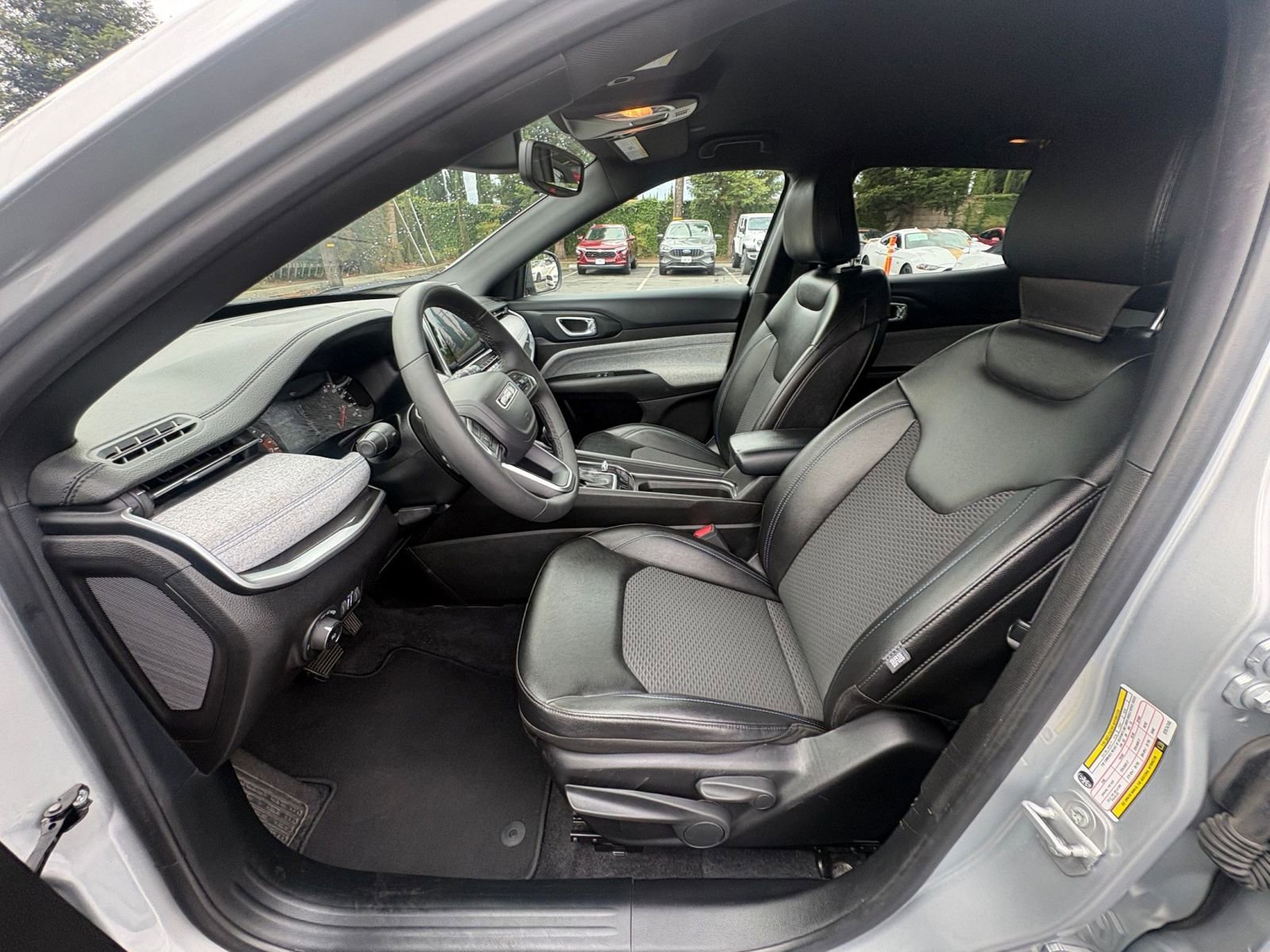 Thumbnail: 2025 Jeep Compass - 27
