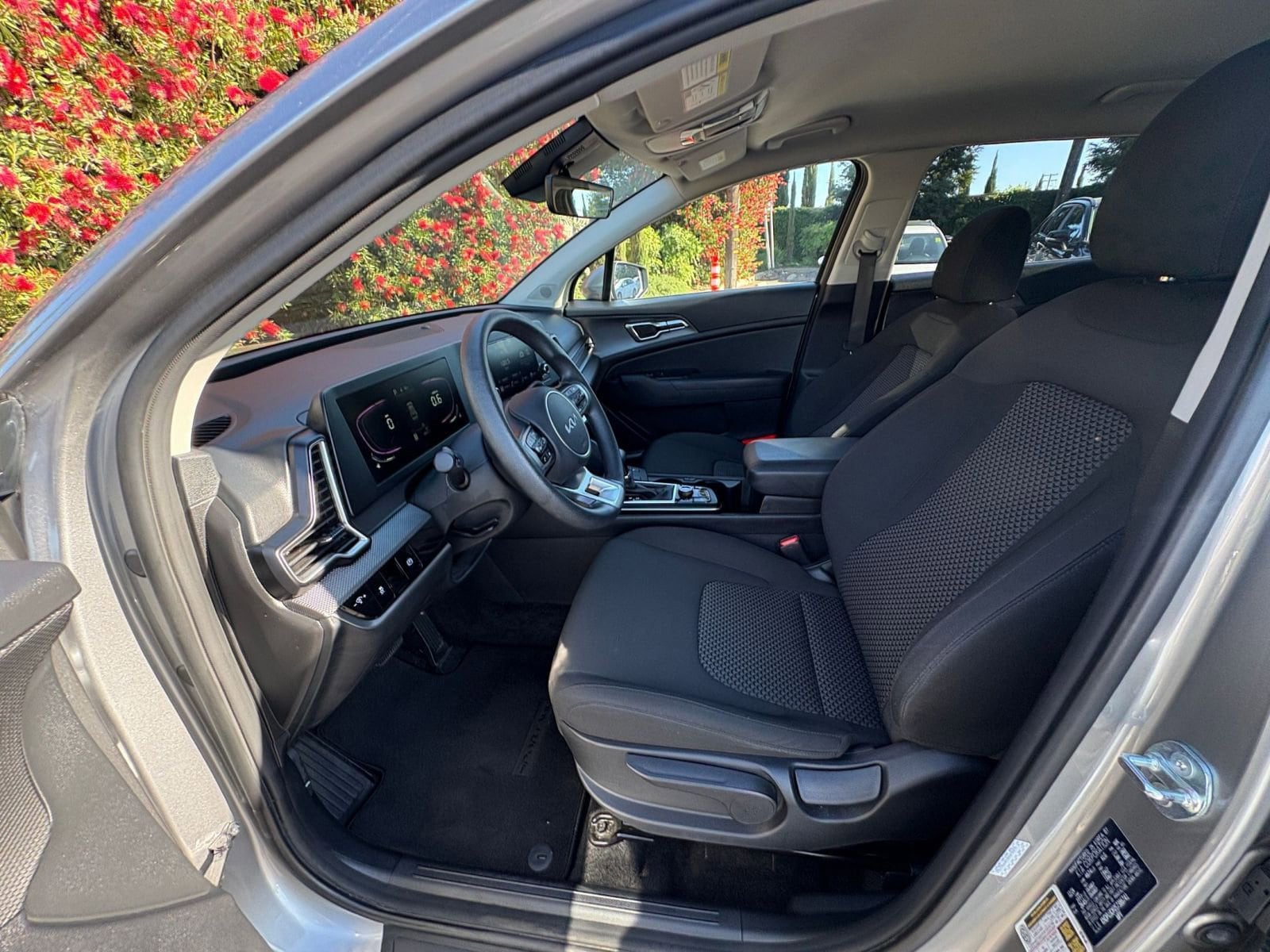 Thumbnail: 2025 Kia Sportage - 25